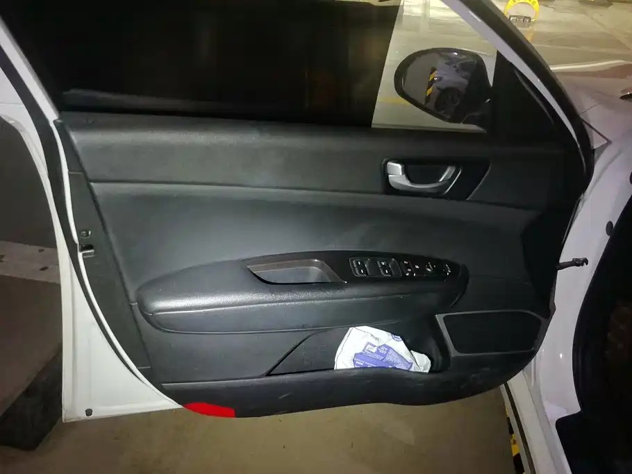 Kia K5 — миниатюра 7