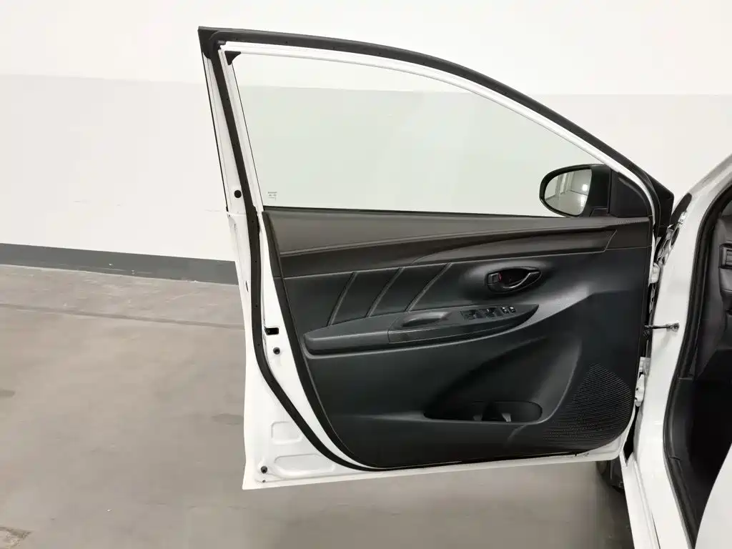Toyota Vios — миниатюра 8