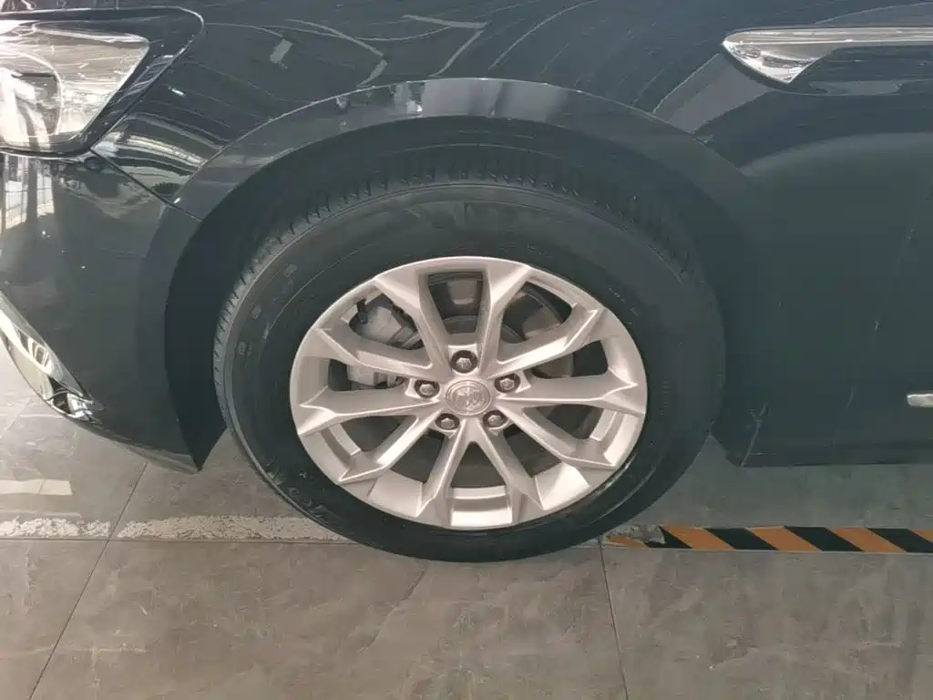 Buick LaCrosse — миниатюра 23