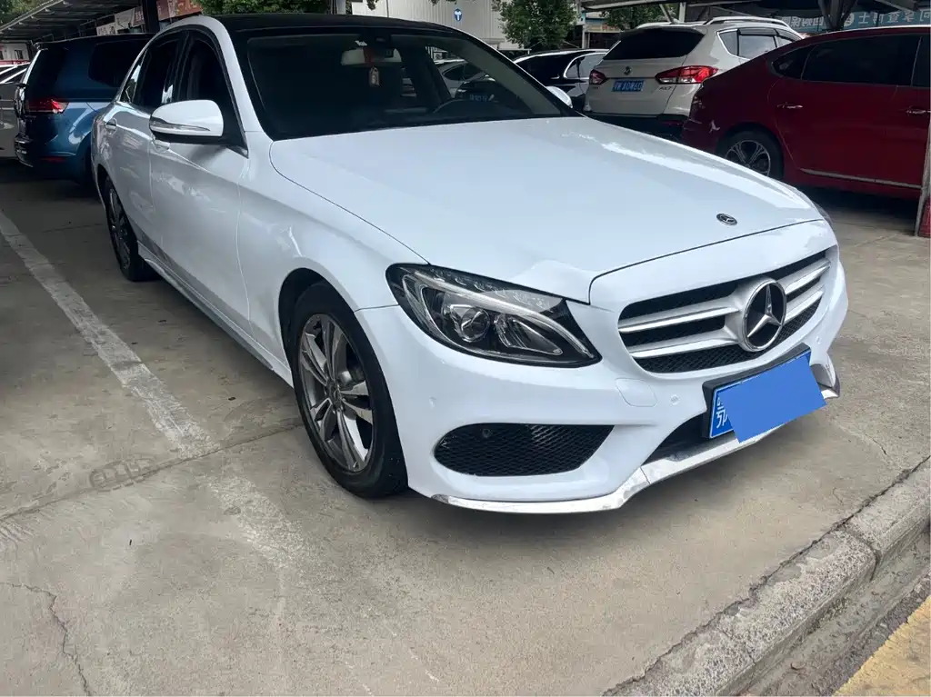 Mercedes-Benz C-Class — миниатюра 3
