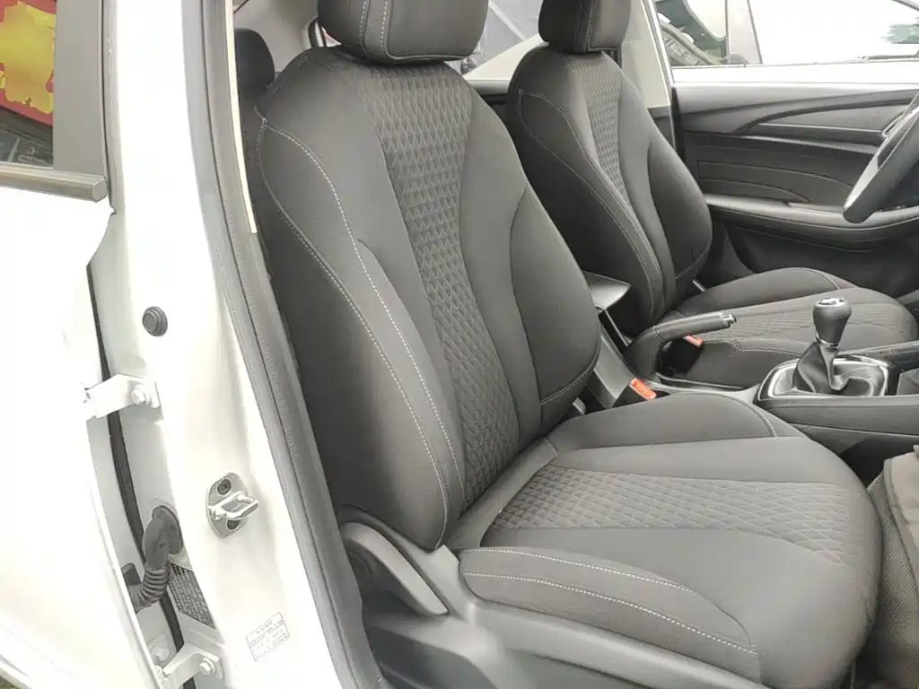 Roewe i5 — миниатюра 25
