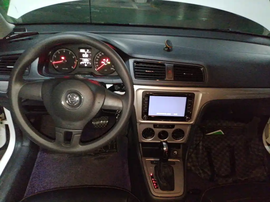 Volkswagen Lavida — миниатюра 5