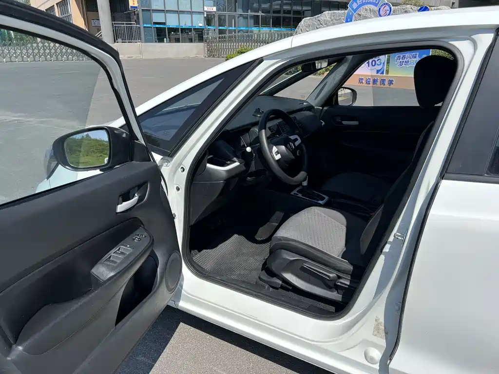 Honda Fit — миниатюра 9