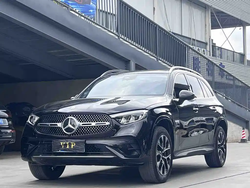 Mercedes-Benz GLC 2023