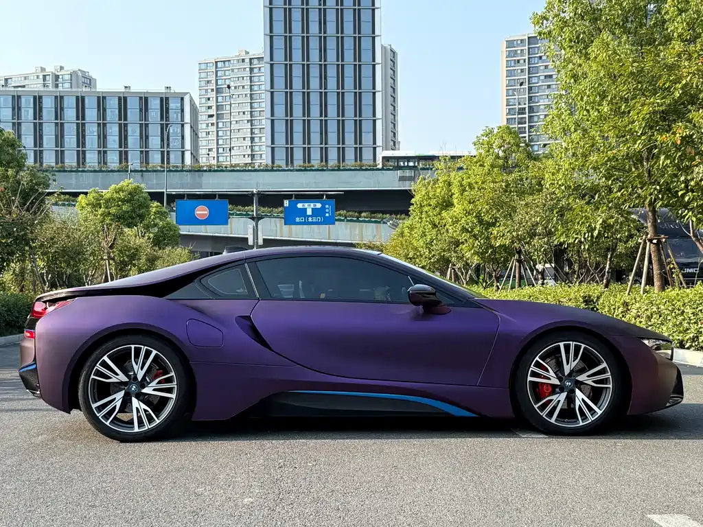 BMW i8 — миниатюра 4