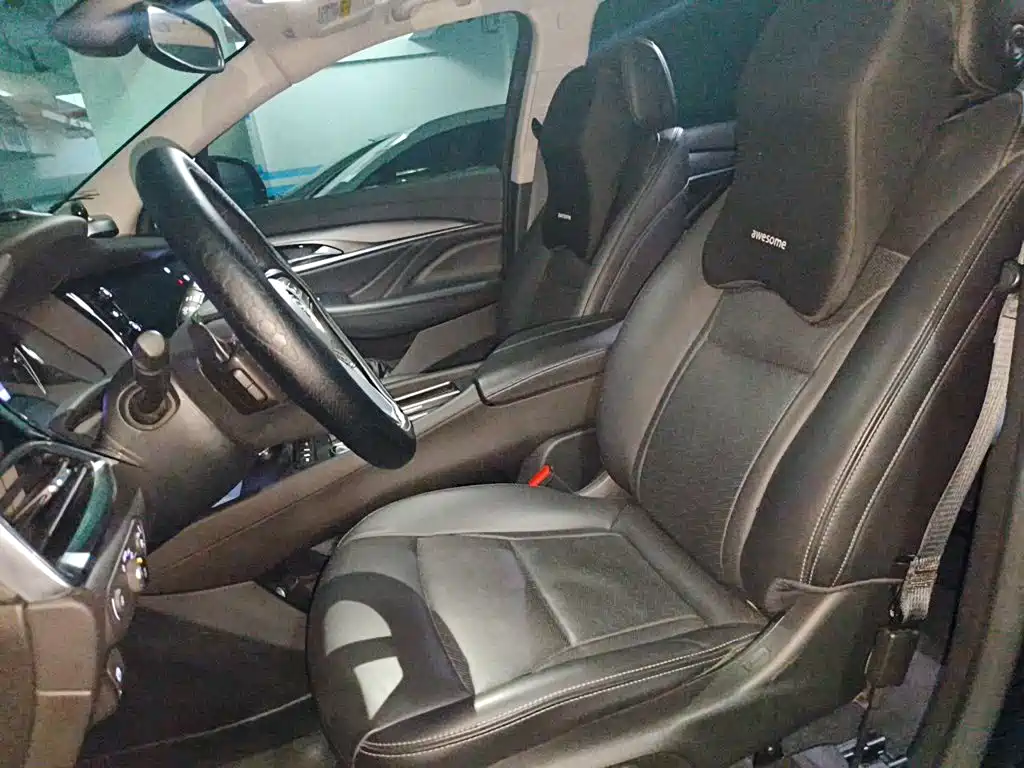 Buick Enclave — миниатюра 11