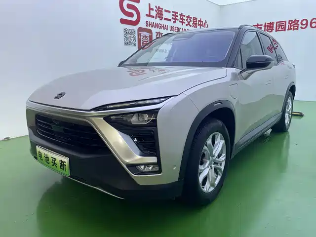 NIO ES8