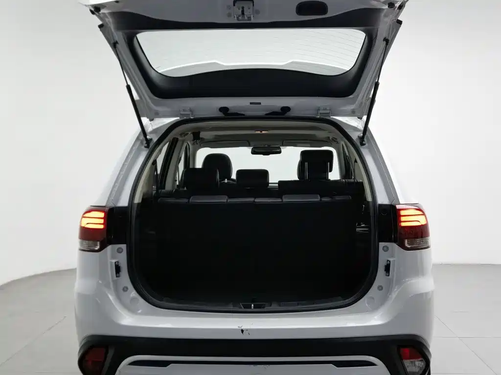 Mitsubishi Outlander — миниатюра 16