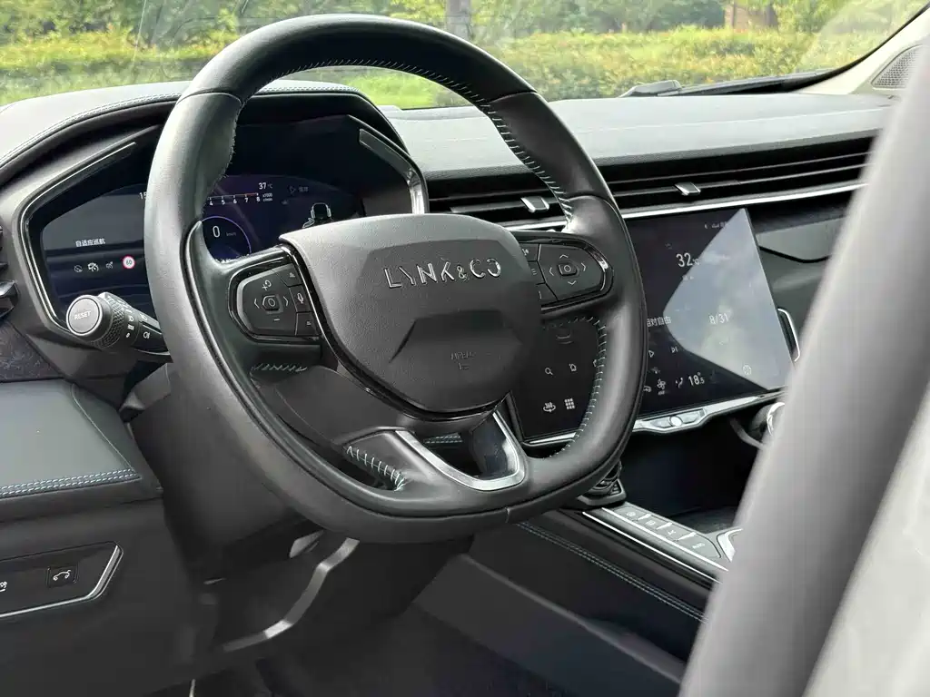Lynk & Co 05 — миниатюра 7