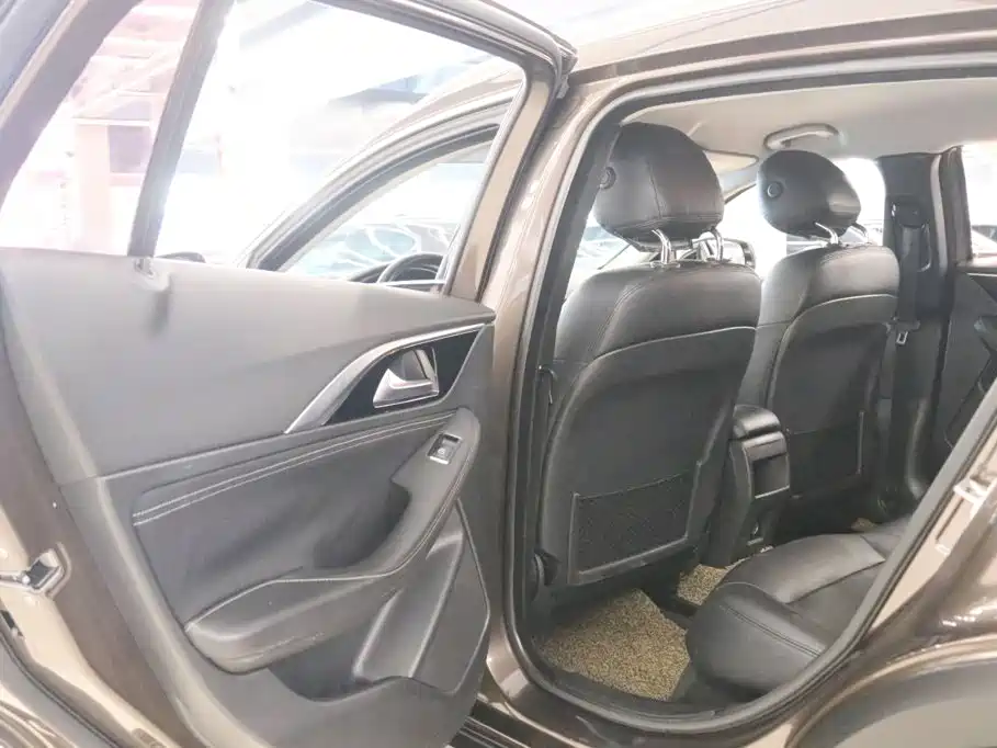Infiniti QX30 — миниатюра 14