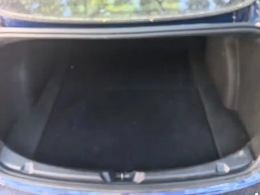 Tesla Model 3 — миниатюра 4