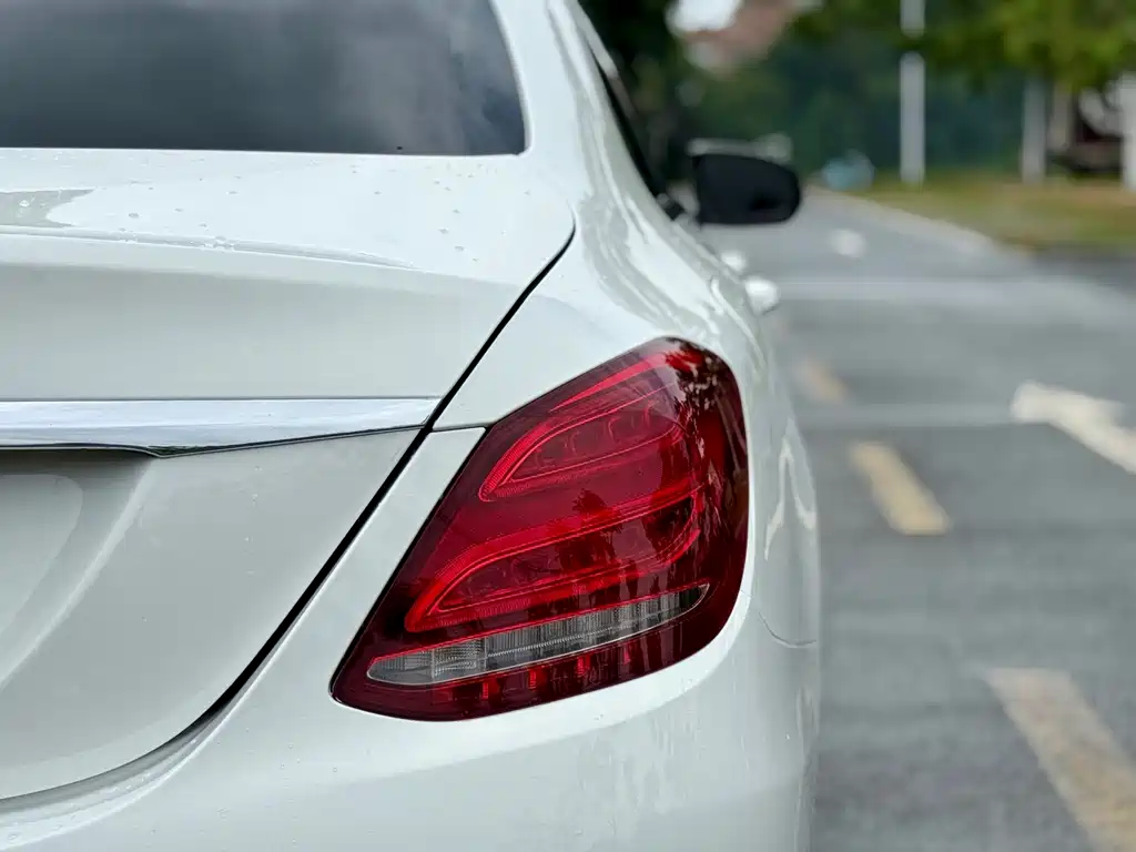 Mercedes-Benz C-Class — миниатюра 9