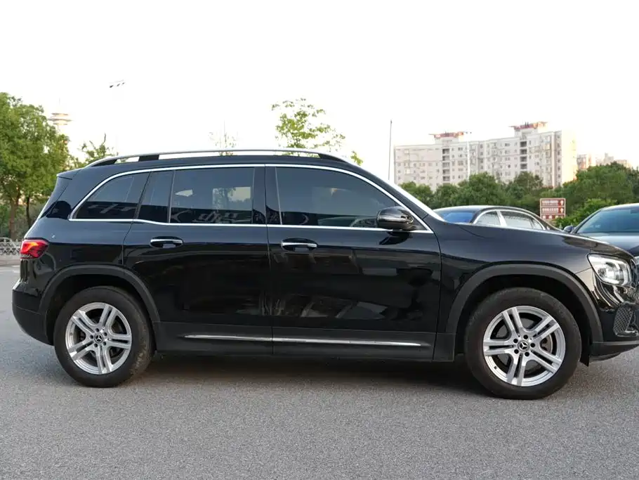 Mercedes-Benz GLB — миниатюра 7