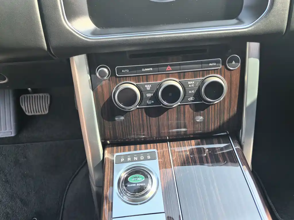 Land Rover Range Rover — миниатюра 20