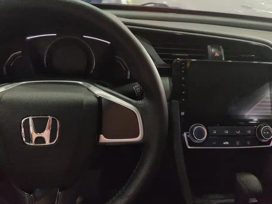 Honda Civic — миниатюра 13