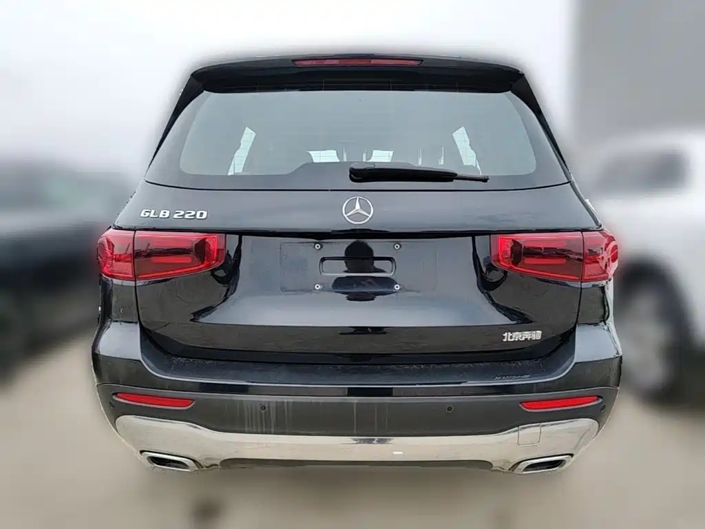 Mercedes-Benz GLB — миниатюра 8