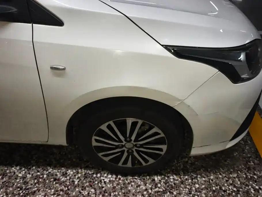 Toyota Yaris L — миниатюра 6