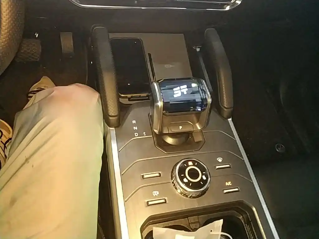 Jetour Traveller — миниатюра 14