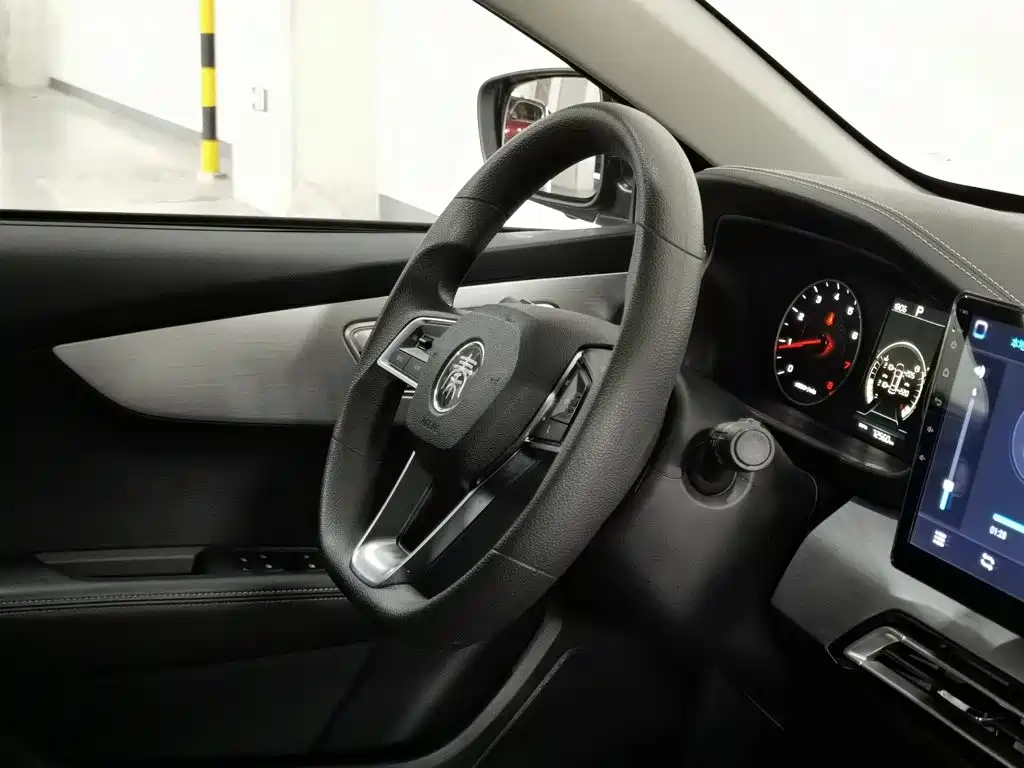 BYD Qin — миниатюра 22