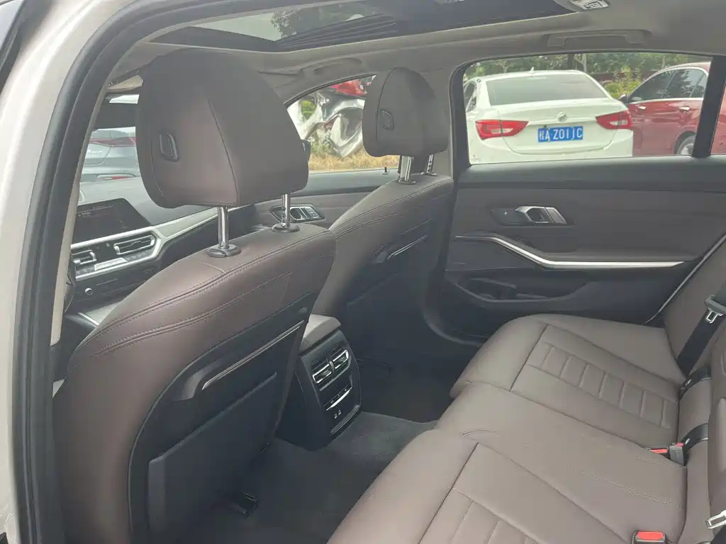 BMW 3 Series — миниатюра 19