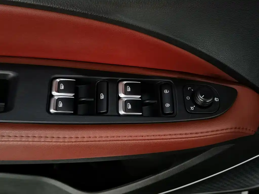 Geely Vision S1 — миниатюра 9