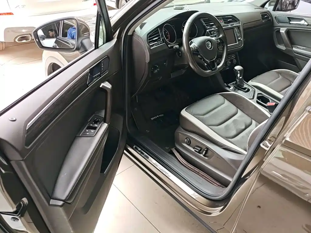 Volkswagen Tiguan L — миниатюра 16