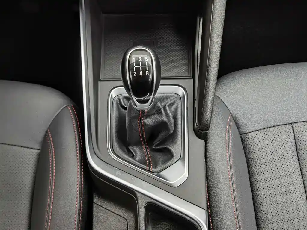 Geely Vision X3 — миниатюра 13