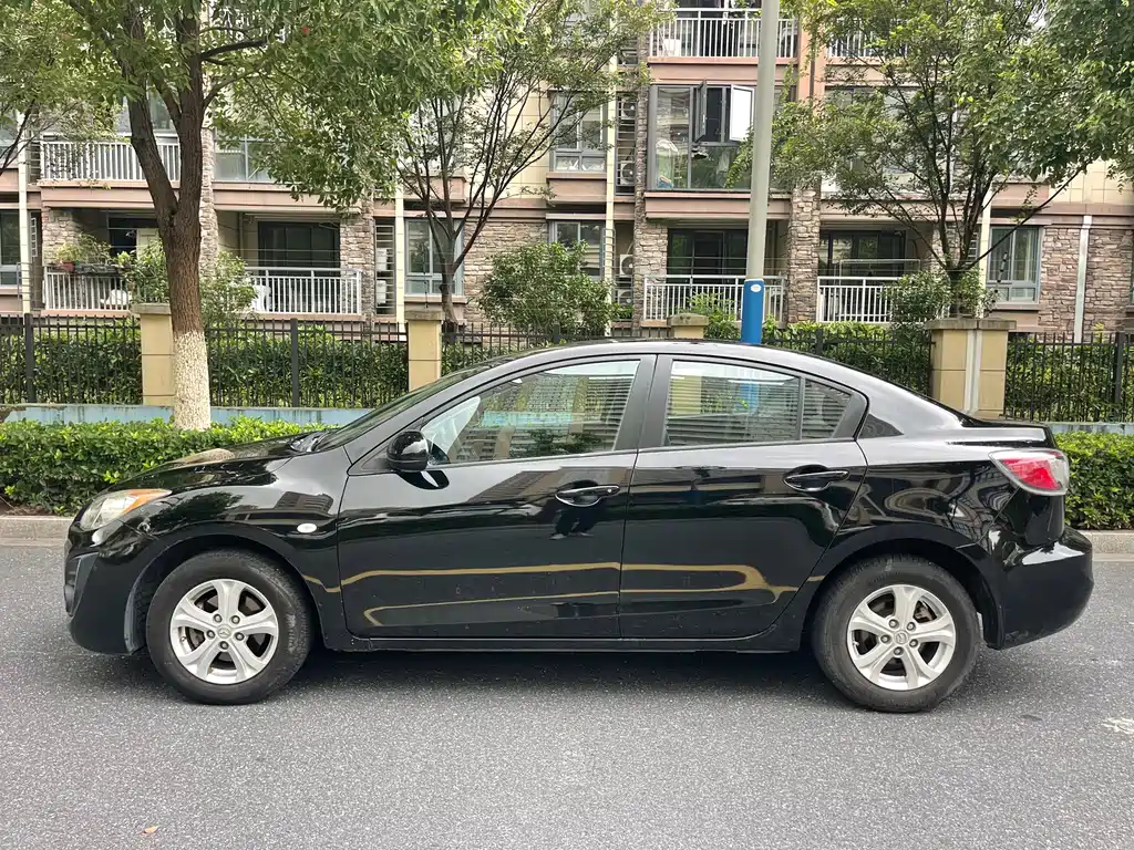 Mazda 3 Xingcheng — миниатюра 3