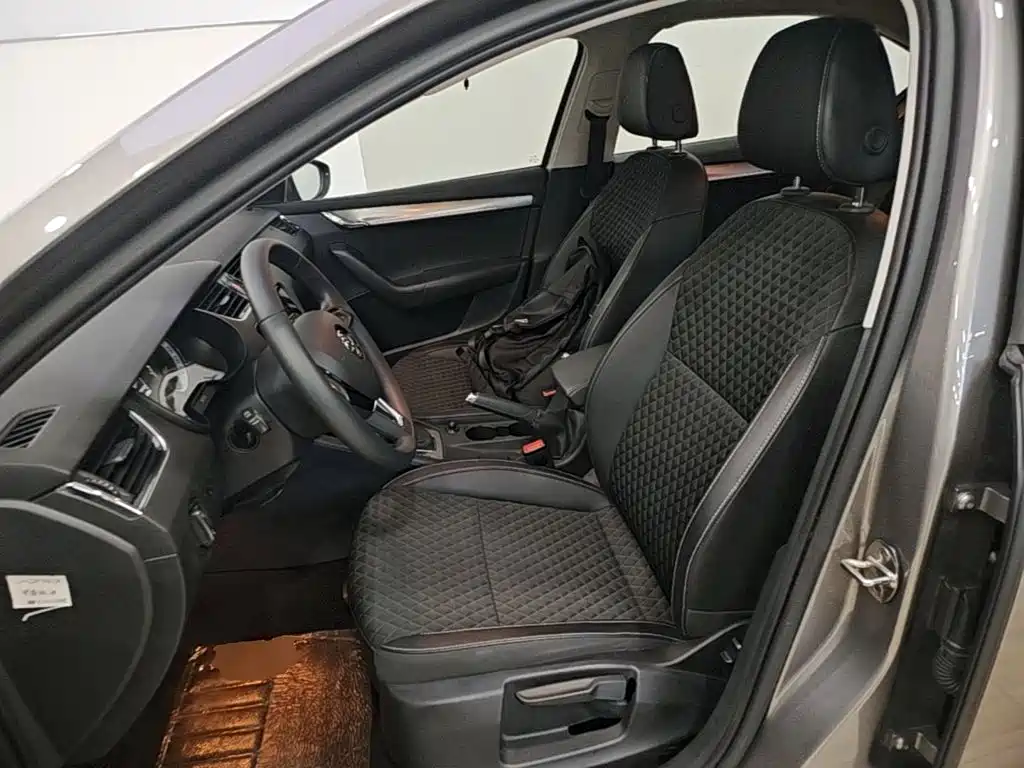 Skoda Octavia — миниатюра 15