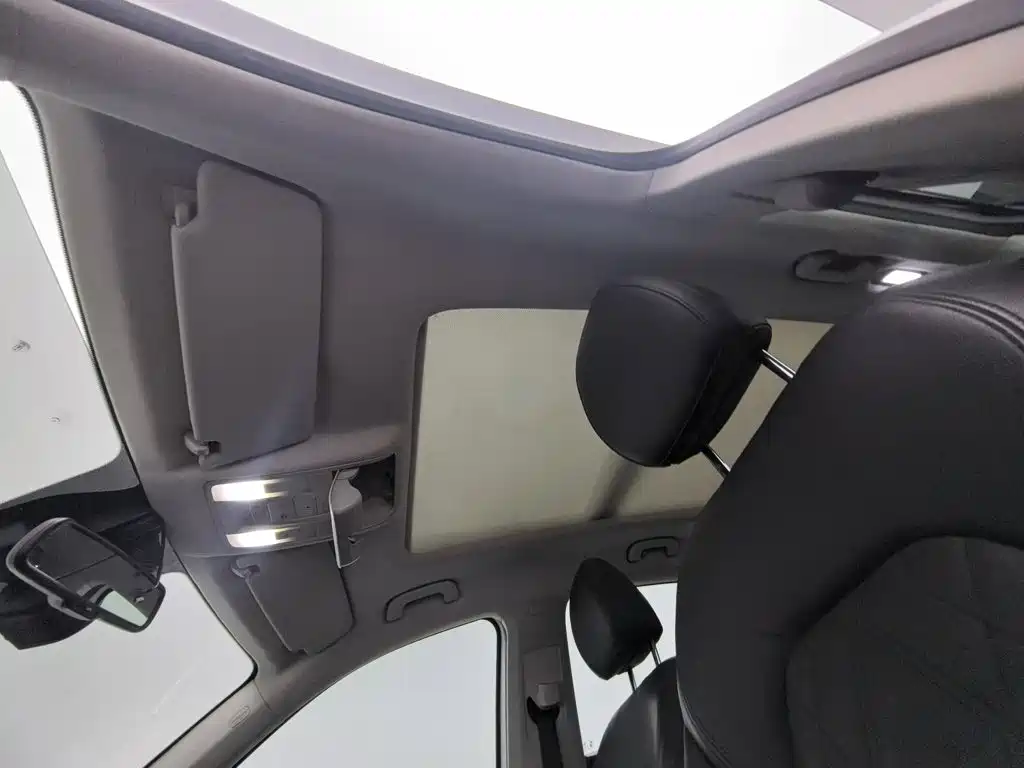 Borgward BX7 — миниатюра 14