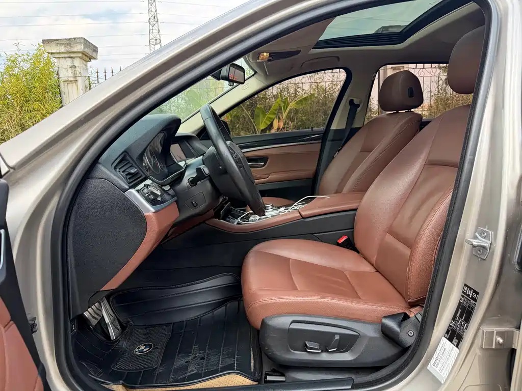 BMW 5 Series — миниатюра 8