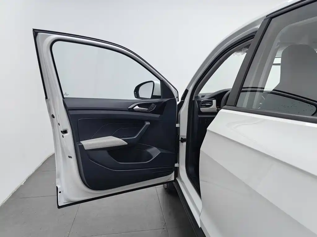 Volkswagen Tharu — миниатюра 8