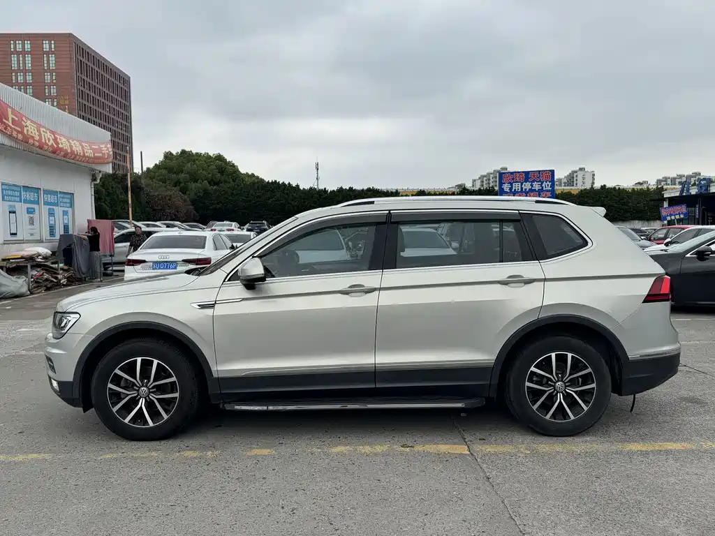 Volkswagen Tiguan L — миниатюра 6