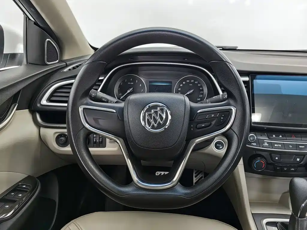 Buick Excelle — миниатюра 11