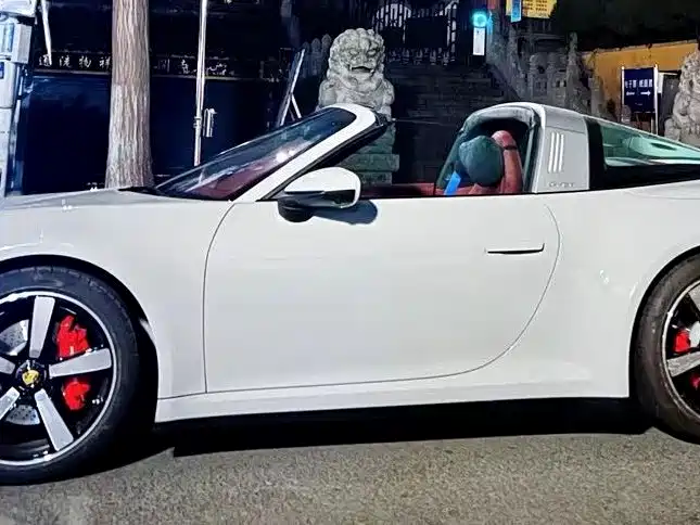 Porsche 911 — миниатюра 4