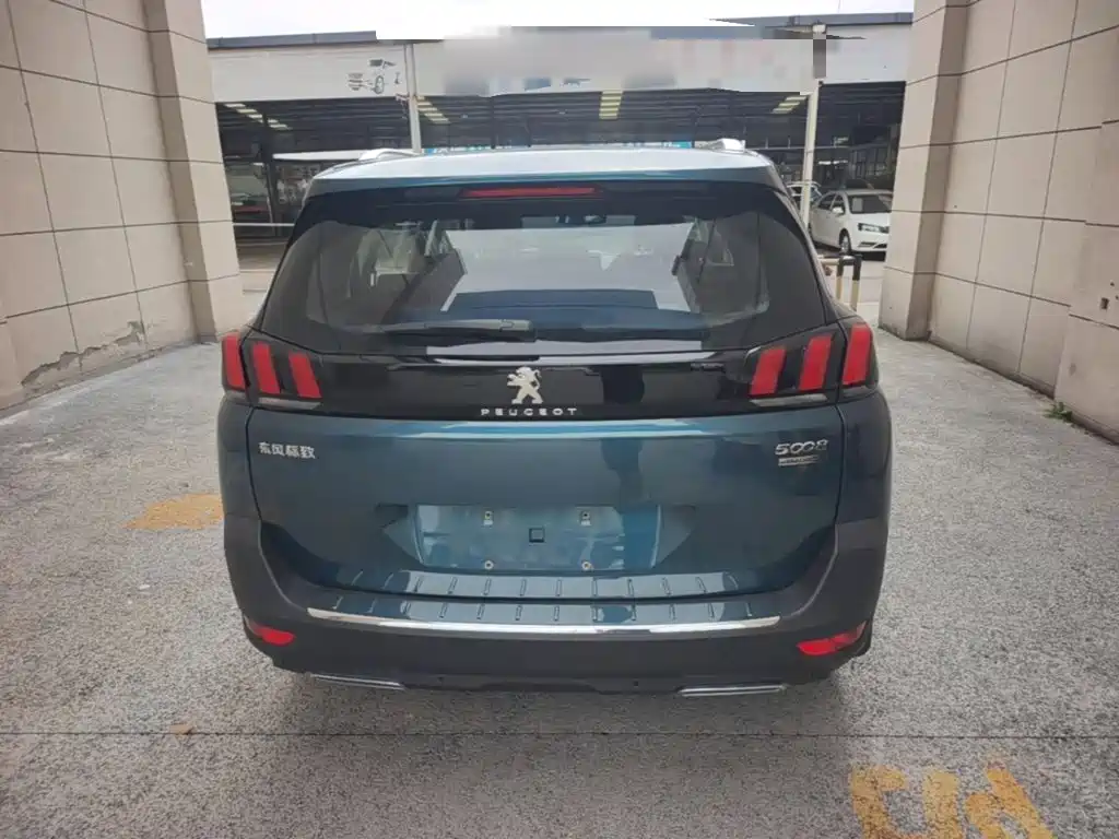 Peugeot 5008 — миниатюра 6