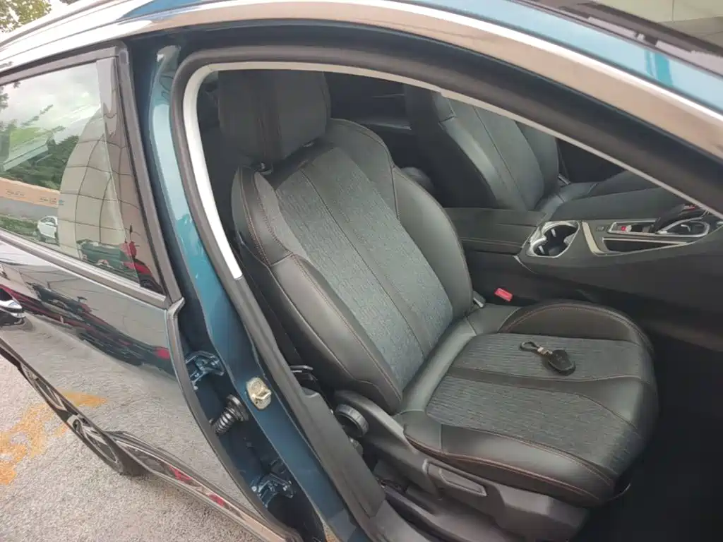Peugeot 5008 — миниатюра 25