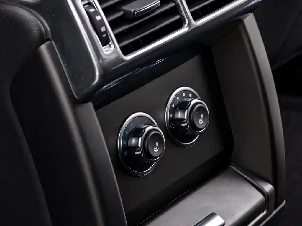 Land Rover Range Rover — миниатюра 19
