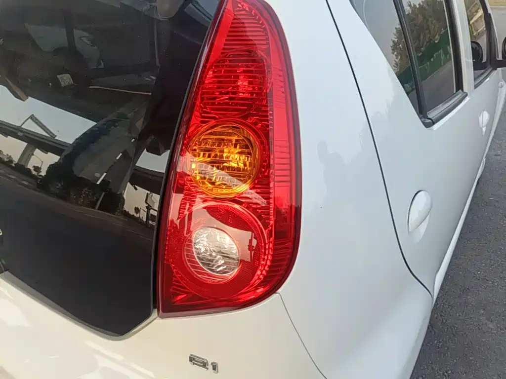BYD e1 — миниатюра 8