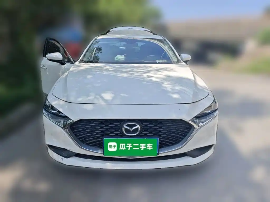 Mazda 3 Axela — миниатюра 2