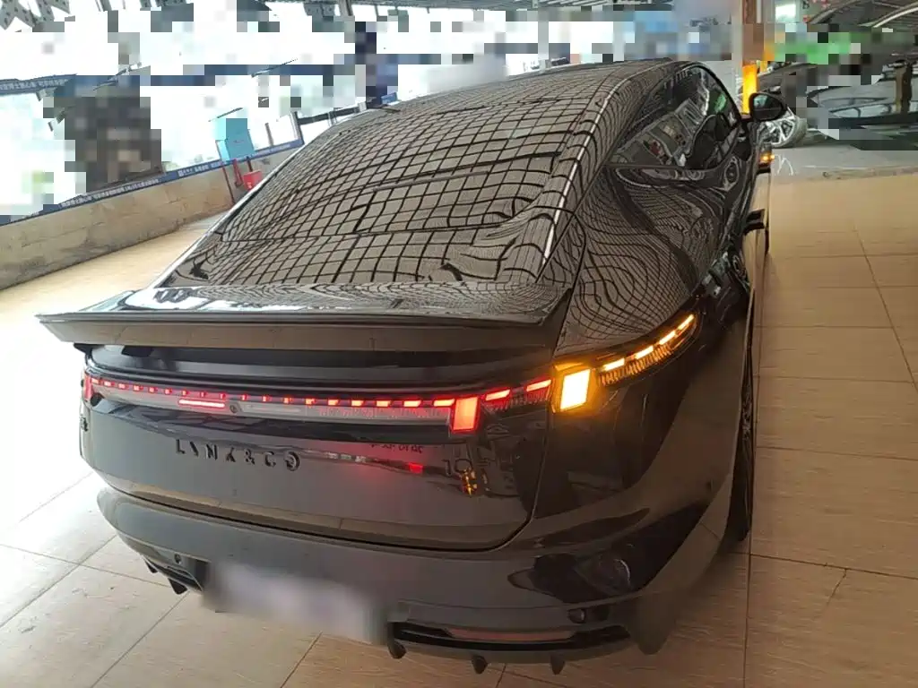 Lynk & Co 10 — миниатюра 6