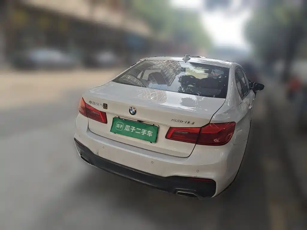 BMW 5 Series — миниатюра 6