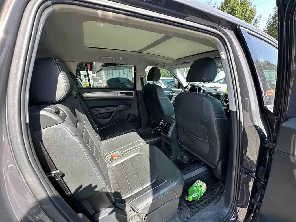 Volkswagen Teramont — миниатюра 9