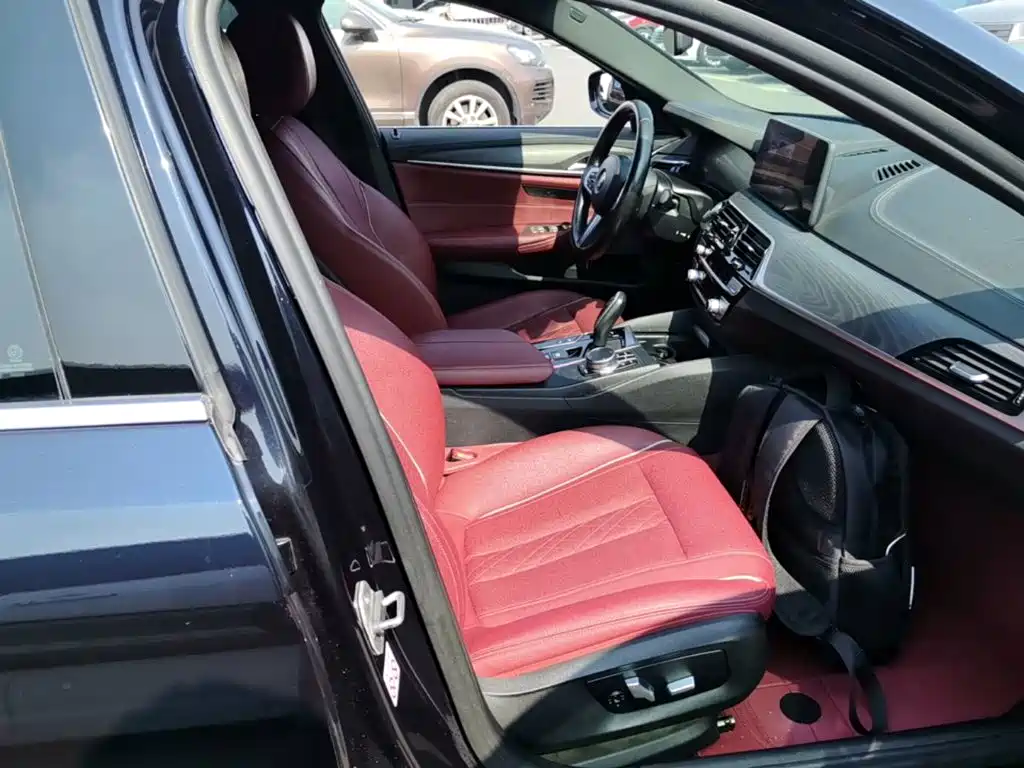 BMW 5 Series New Energy — миниатюра 25