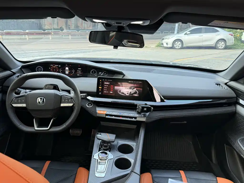 Changan UNI-V — миниатюра 5