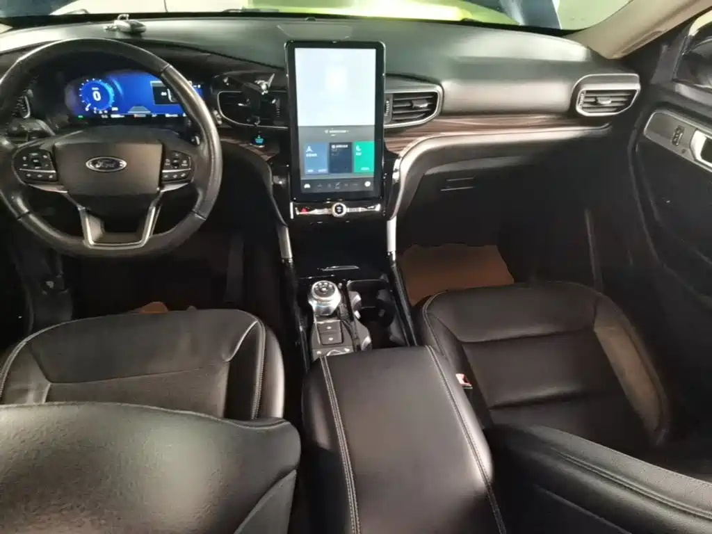 Ford Explorer — миниатюра 10
