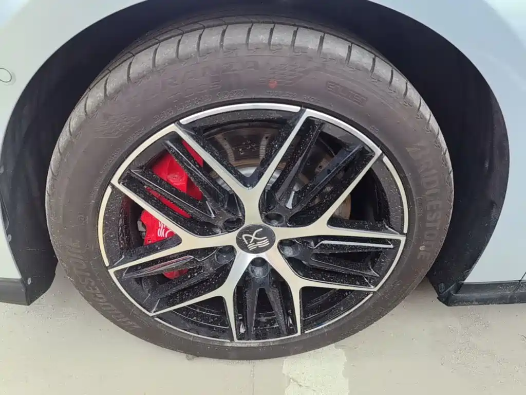 BYD Han L — миниатюра 23