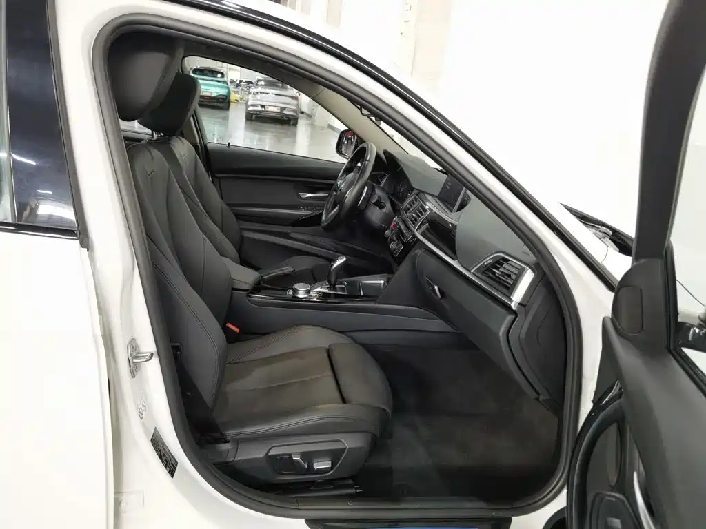BMW 3 Series — миниатюра 23
