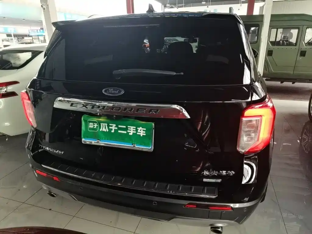 Ford Explorer — миниатюра 6