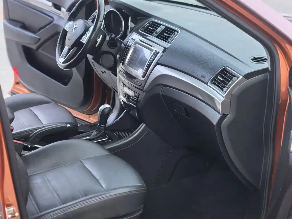 BAIC Senova X65 — миниатюра 12